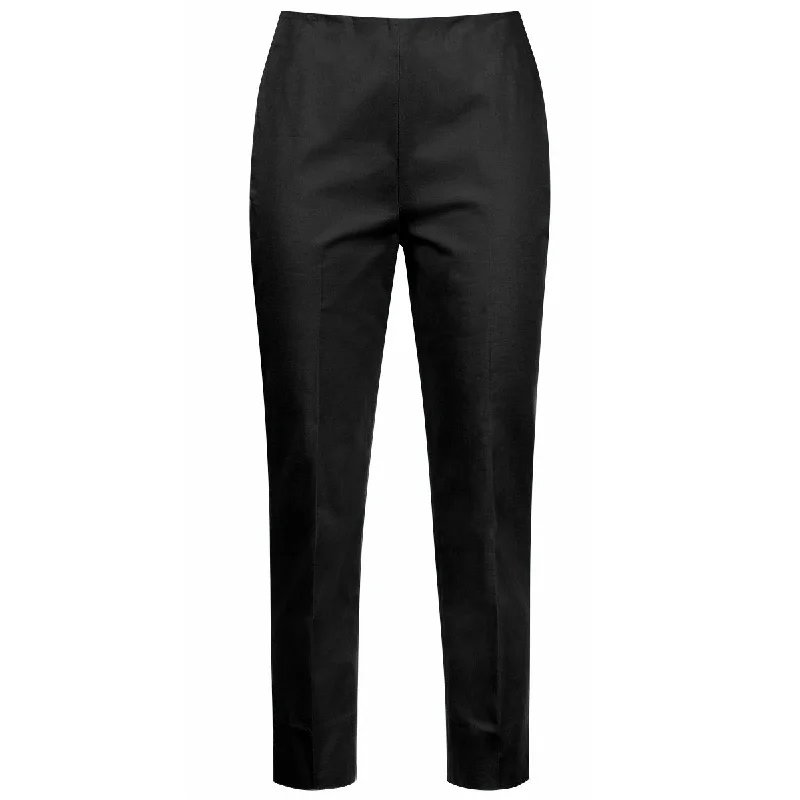 Slim Fit Capri in Black